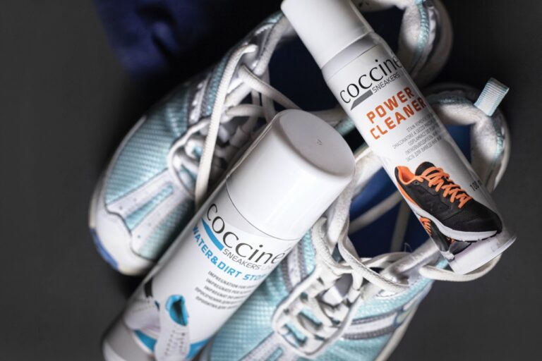 Jaki impregnat do butów materiałowych wybrać?